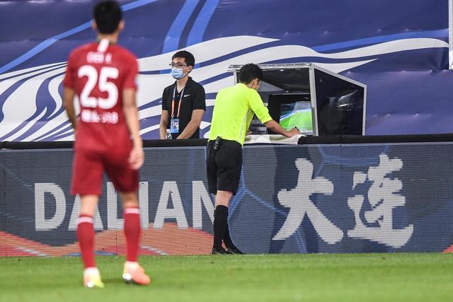 马尚30分亚当斯50+11+6 广东9连胜送福建6连败